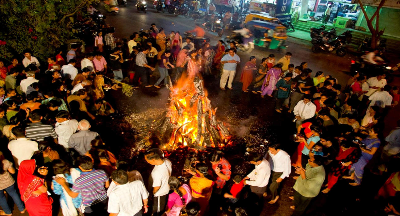 Holika Dahan(Chhoti Holi)