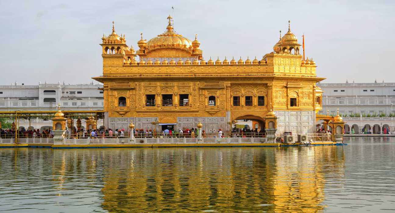 Golden Temple (Amritsar,Punjab)