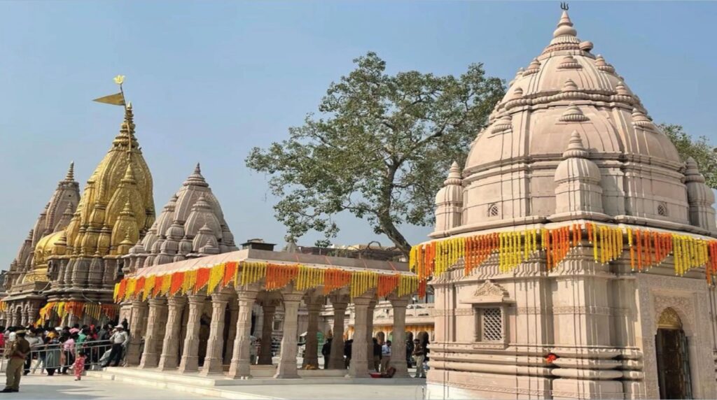 Kashi Vishwanath Temple, Varanasi (Uttar Pradesh)